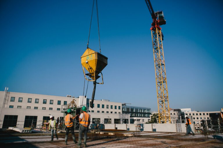 Lire la suite à propos de l’article Travailleur Temporaire Roumain en France : Une Main-d’Œuvre Essentielle pour les Entreprises